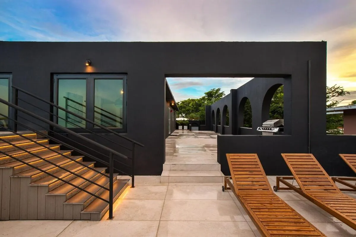 Casa Lux Oceanfront Villa Pool and Car Add Ons Σαν Χουάν