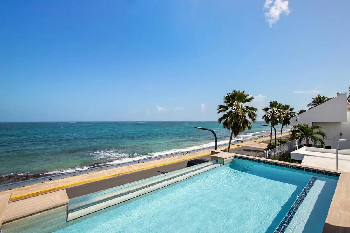 Dom wakacyjny Casa Lux Oceanfront Villa Pool and Car Add Ons San Juan