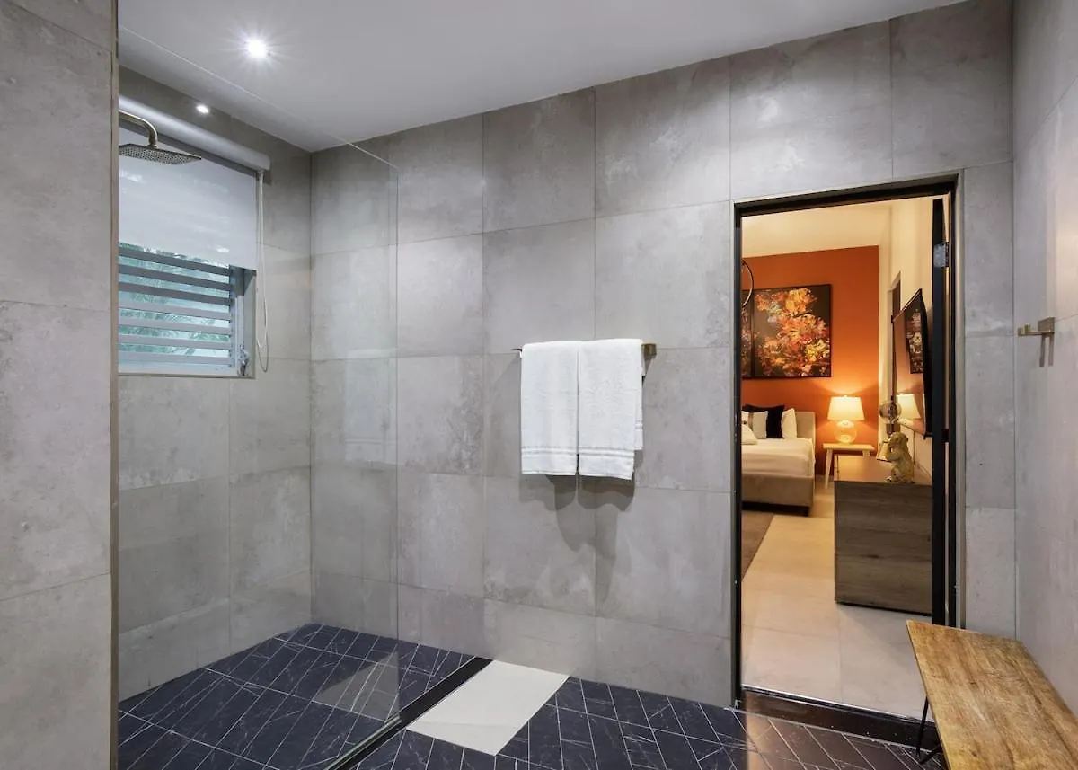 Dom wakacyjny Casa Lux Oceanfront Villa Pool and Car Add Ons San Juan